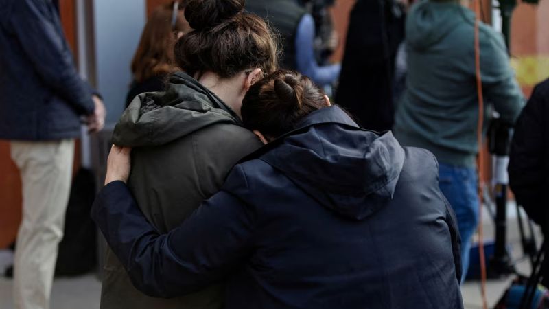 Exclusiva: arrestan a miles de padres y tutores de niños inmigrantes en las redadas del Gobierno de Trump