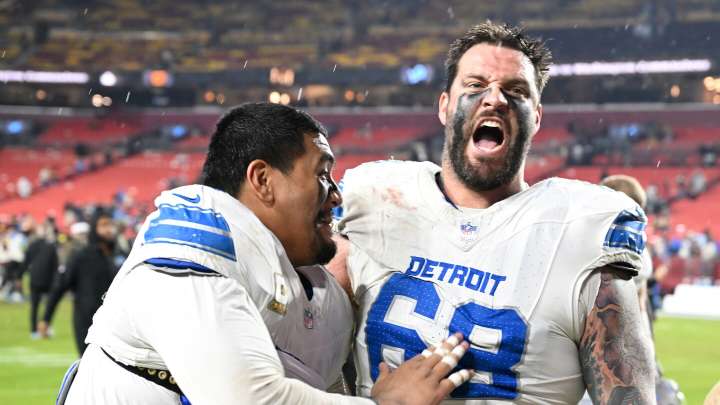 Lions list Taylor Decker, Penei Sewell as questionable to face Giants