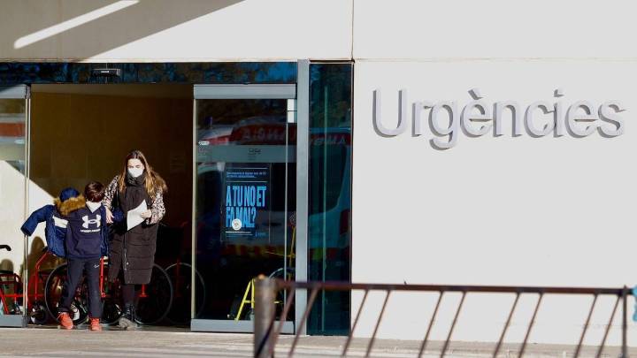 Sanidad recomienda el uso de mascarilla en hospitales ante el aumento de la gripe en Valencia