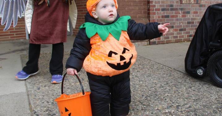 Trunk or Treat trumps gloomy weather