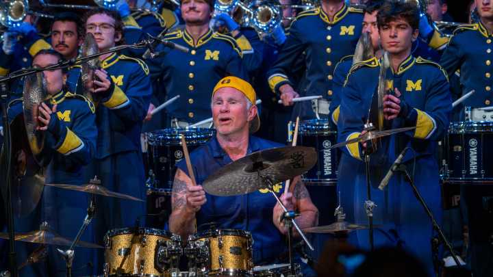 Michigan-bred drummer Chad Smith reveals new U