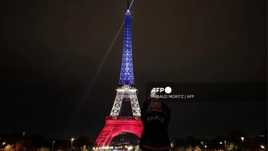 Francia rinde homenaje a las víctimas de los atentados yihadistas de París
