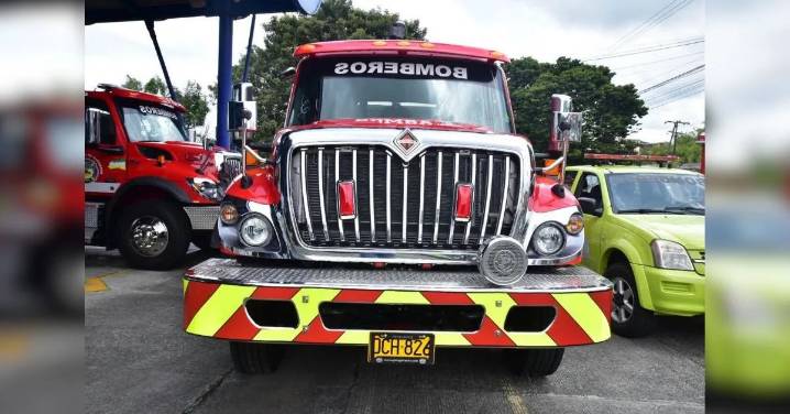 Nuevas máquinas y mayor capacidad operativa: Bomberos de Armenia se renuevan rumbo a su centenario