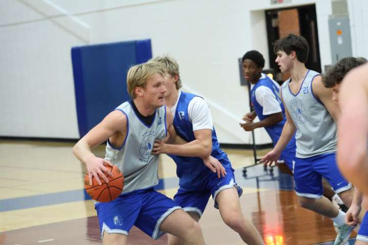 Boys Basketball: Warriors turning up the pace for new season