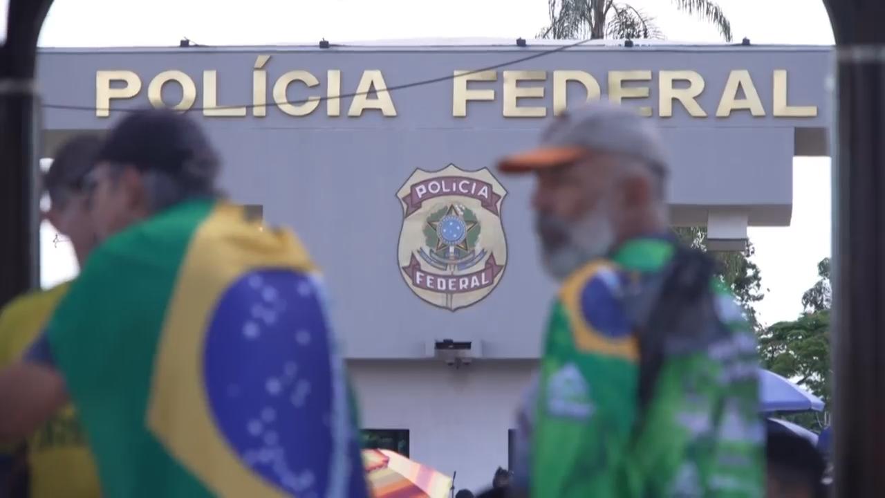 Brazil's ex-president Bolsonaro arrested over alleged plot to escape and avoid 27