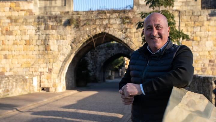 El TSJ de Asturias declara ilegal la plaza conseguida por el alcalde de Ribadesella que el PSOE de Cantabria calificó de "legal" para defender a Molleda