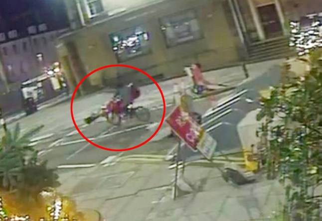 Moment ‘grinch’ on an e-bike snatches Nutcracker statue