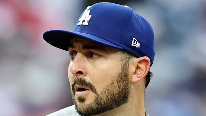 Alex Vesia Mourns Baby Daughter's Death, 'You're With Us Always'