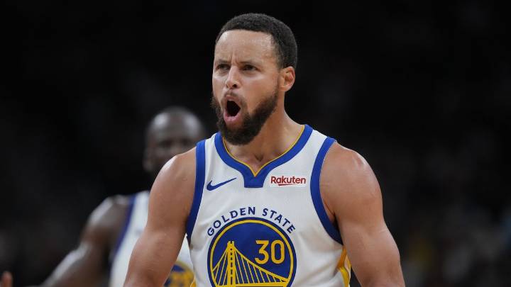 Curry's 46 points leads Warriors to 125-120 victory over Spurs despite Wembanyama's triple