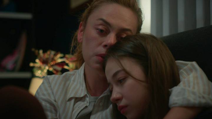 Bahar comparte con Umay su historia más dura para ayudarla a superar la muerte de Timur