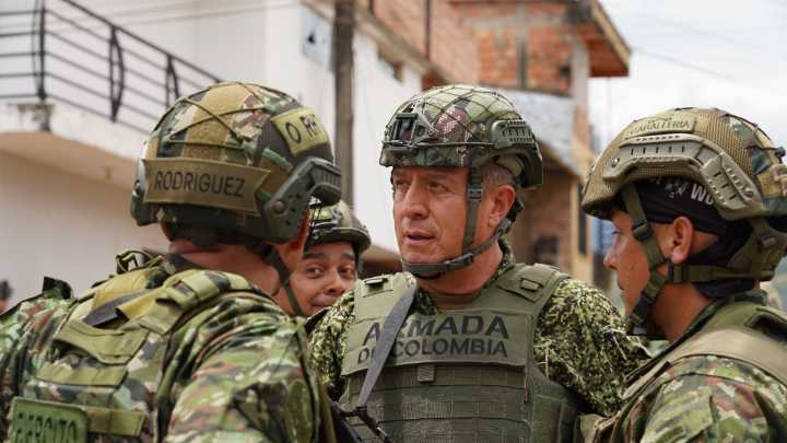 Comandante de las Fuerzas Militares sobre muerte de menores en bombardeos a disidencias: 'Los únicos responsables son los grupos armados organizados'