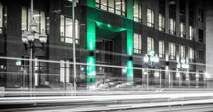 Operation Green Light honors veterans