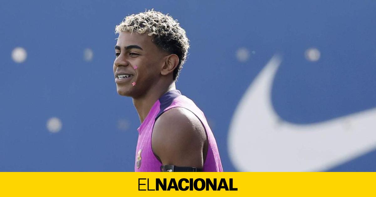 Lamine Yamal quiere que sea titular, pero Hansi Flick no los puede hacer jugar juntos