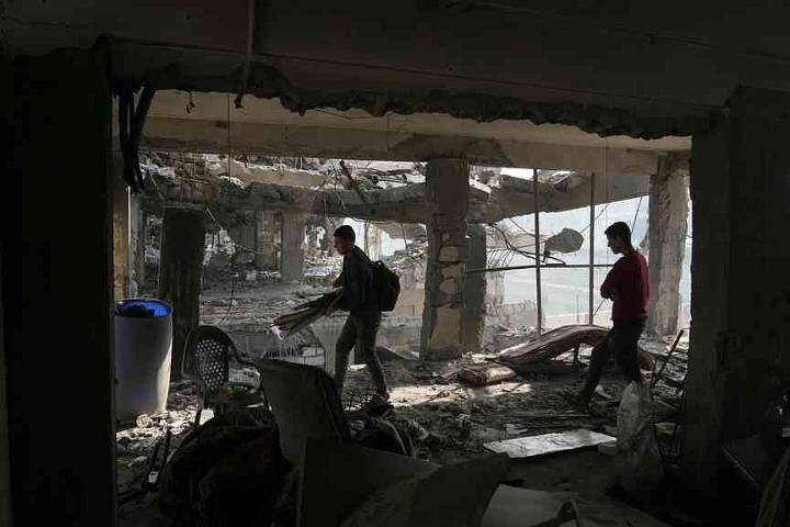 Death toll increases to 33 in deadly strikes on Gaza