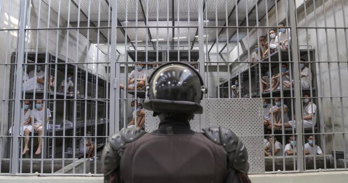 Treatment of Venezuelan migrants held at Salvadoran prison at U.S. request amounted to "arbitrary detention" and "torture," report argues