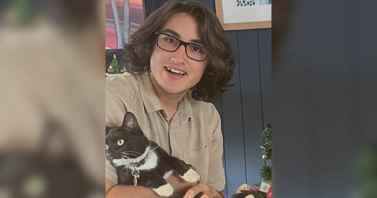 Tributes flow for much-loved theatre identity Seth Crane