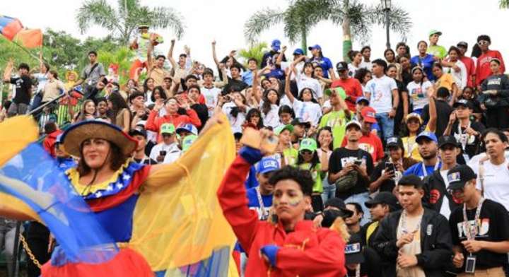 Presidente Maduro invita este 24-Nov a delegados estudiantiles a participar en Consejo de Ministros