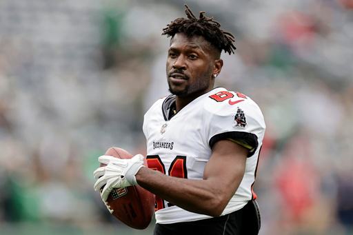 Exastro de la NFL Antonio Brown arrestado por intento de asesinato, tras tiroteo en Miami