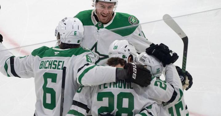 Robertson scores twice, Stars beat Canadiens 7-0 for fourth straight win