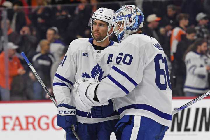 Early-Season Struggles Push Toronto Maple Leafs to Last Place
