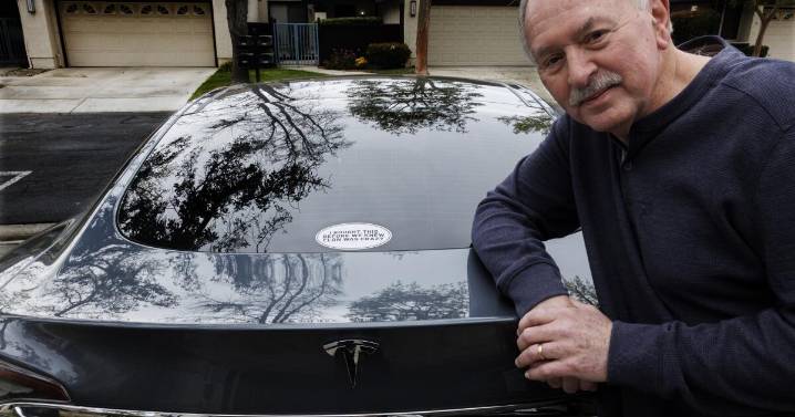 Commentary: Musk's partisan actions cost Tesla more than 1 million car sales