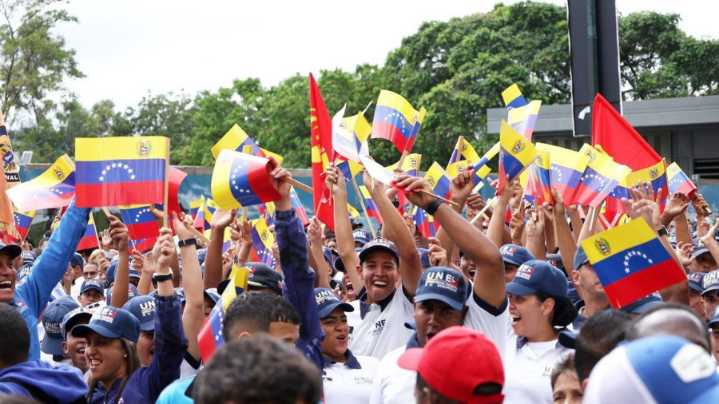 Nahum Fernández llamó a defender "hoy más que nunca la independencia y la soberanía"