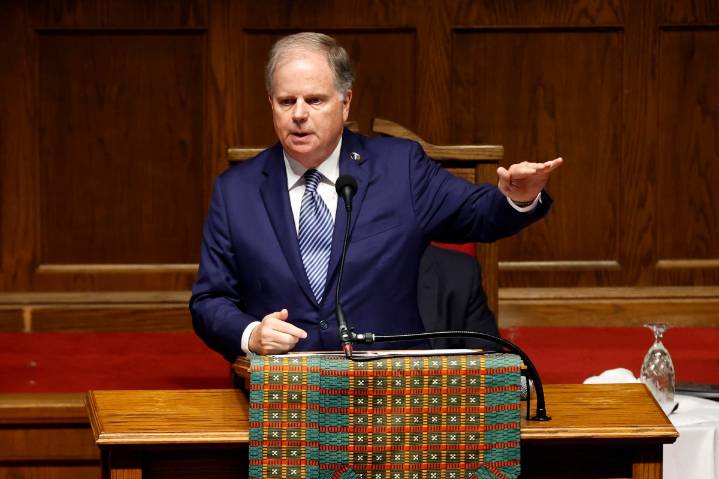 Democrat Candidate Halves Republican Lead in Alabama—Poll %%page%% %%sep%% %%sitename%% Democrat candidate halves Republican lead in Alabama