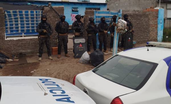 Robo de motos en el centro: allanamientos con resultado positivo