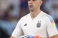 No es el Manchester United: otro grande de Inglaterra quiere al Dibu Martínez