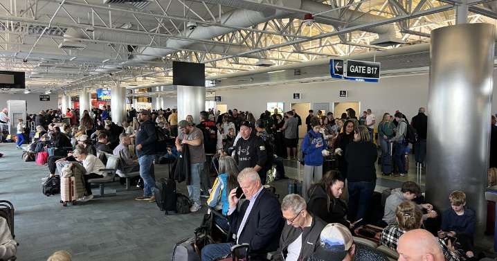 Fog causes several delays at Boise Airport during Thanksgiving travel rush