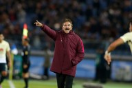Ricardo La Volpe llama "divas" a los jugadores y se pone del lado de los entrenadores