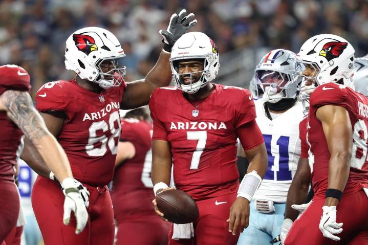 Deadspin | Jacoby Brissett tosses 2 TDs as Cardinals top Cowboys to end skid