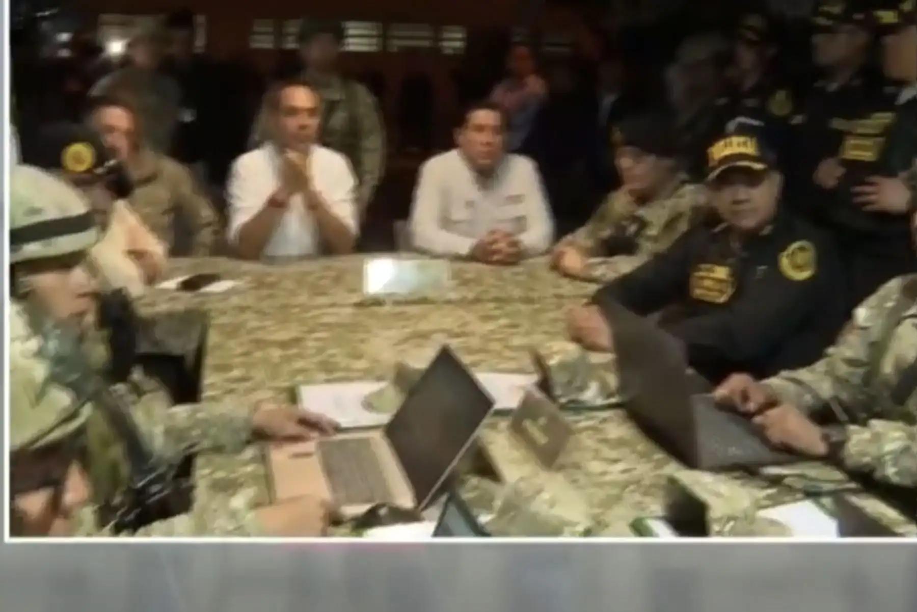 Presidente Jerí inaugura puesto de comando de avanzada en plaza Gastañeta