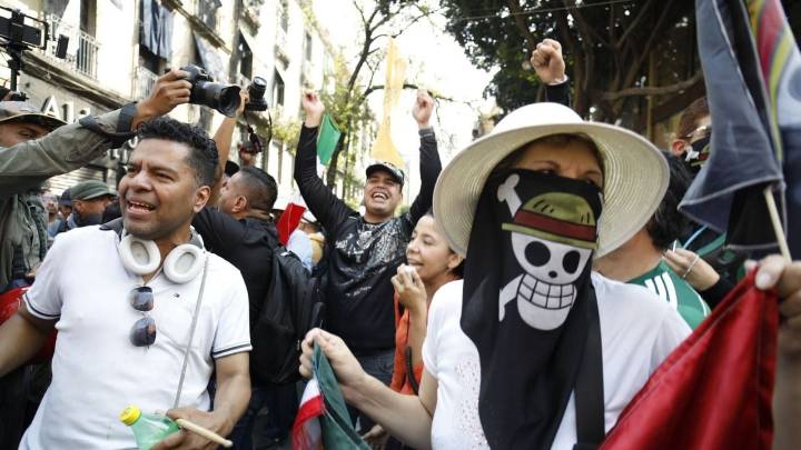 Cerco policial impide el paso al Zócalo de la segunda marcha de la Gen