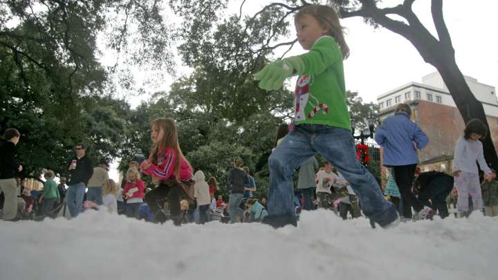 Can my kids stay home alone? What to know over Thanksgiving break