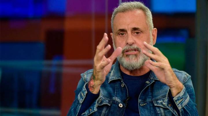 Jorge Rial se metió en el escándalo de Marcelo Tinelli: "Está muy golpeado"