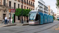 El tranvía acorta su recorrido por las obras en la Plaza Nueva