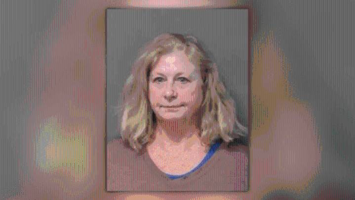 PD: Woman charged $77K in unauthorized payments to elderly man's cards in Mansfield
