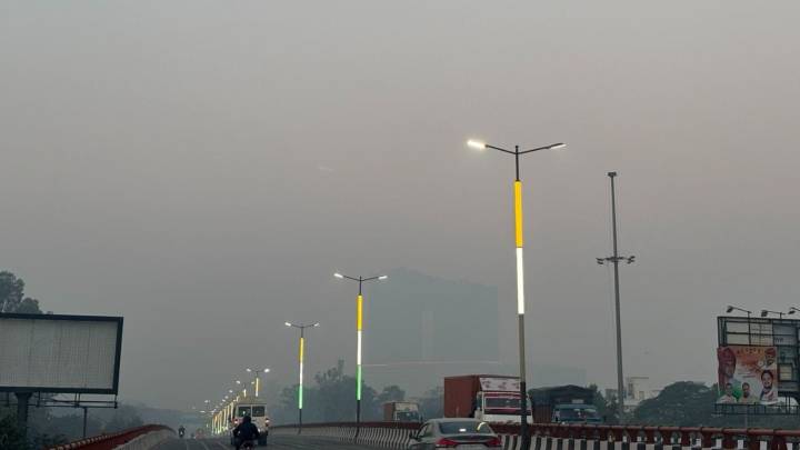 Delhi chokes as air quality plummets to ‘hazardous’ levels; AQI touches almost 600