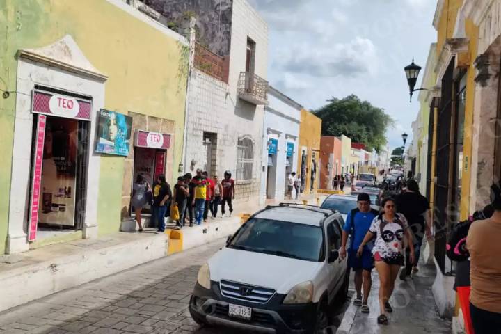Centro Histórico de Campeche “a reventar” en cierre del Buen Fin 2025: ventas repuntan 15 %