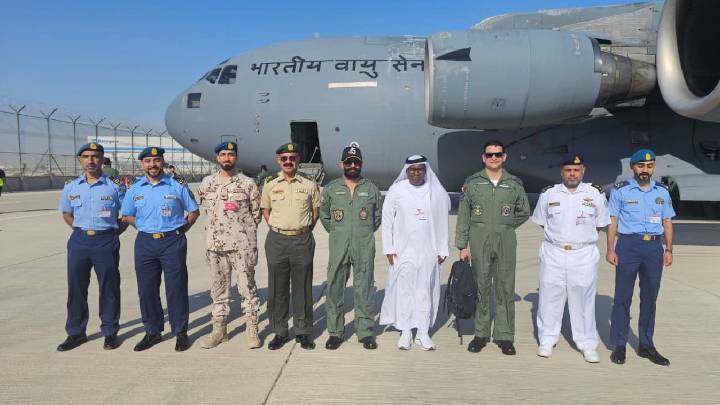 Tejas, Suryakiran Aerobatic Team In Dubai To Join Air Show From Nov 17