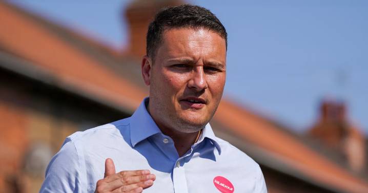 Wes Streeting accuses Downing Street aides of 'kneecapping' him over leadership bid claim