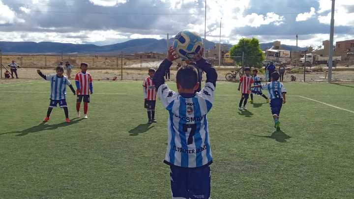 Torneo Internacional de fútbol infantil en Abra Pampa