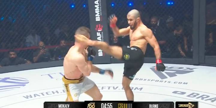 Una figura de MMA mostró como le quedó el pie tras las patadas que le pegó a su rival para ganar por nocaut