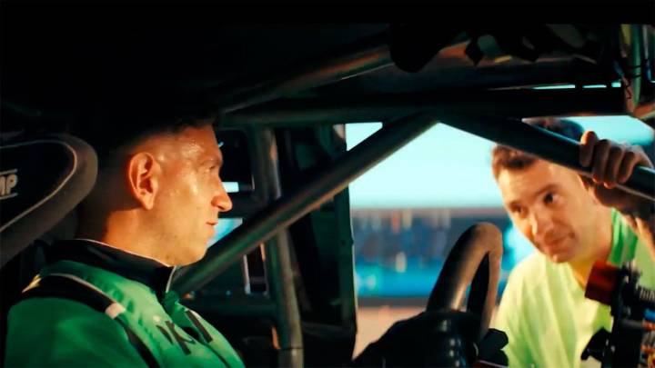 ¿Dibu Martínez al volante? Su hermano piloto no descartó la posibilidad