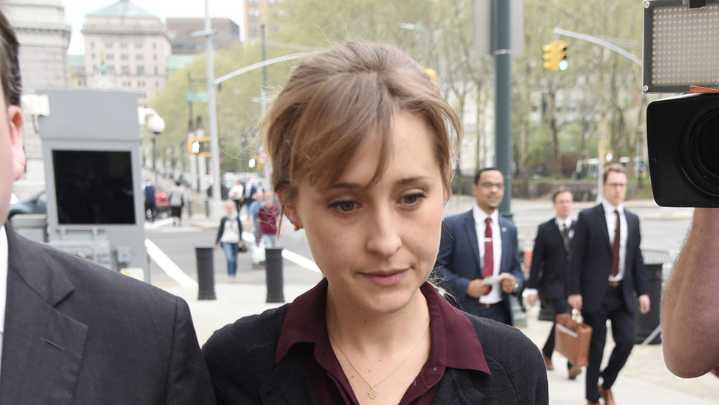 Allison Mack Podcast Details NXIVM Sex Cult, Keith Raniere Brainwashing