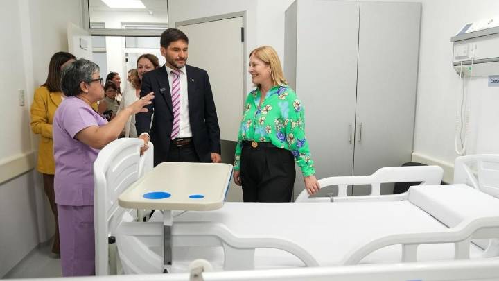 Pullaro: "Nos enorgullece tener el mejor servicio de salud de toda la República Argentina"