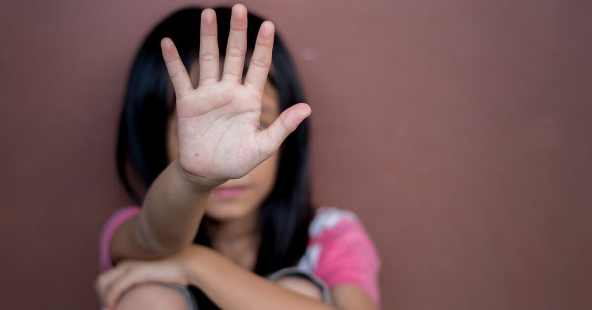 Ordenan captura de chofer sentenciado en por tocamientos a una niña en Mollendo