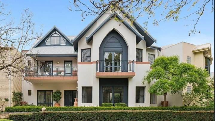 The unique homes which stand out against the modernity of Perth’s western suburbs market this week