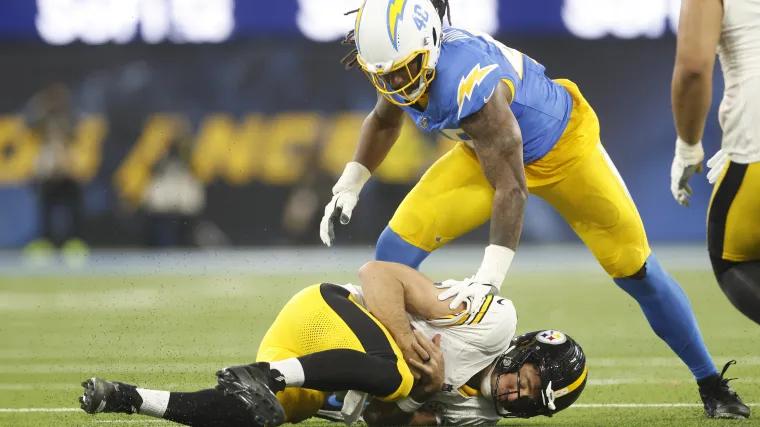 How Chargers defense stifled Aaron Rodgers, Steelers offense in blowout "Sunday Night Football" win in Week 10